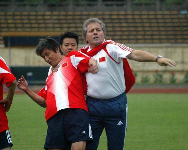 关于“一带一路”足球合作项目惠及多国，推动中国足球走向国际的信息